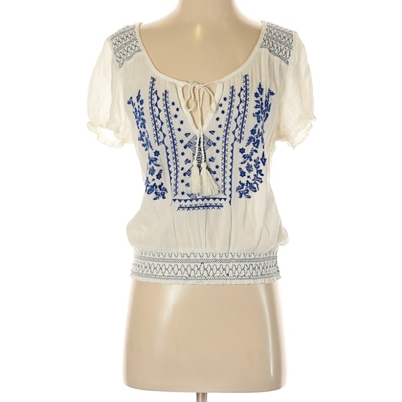 EUC American Eagle embroidered peasant top size XS - Picture 1 of 2